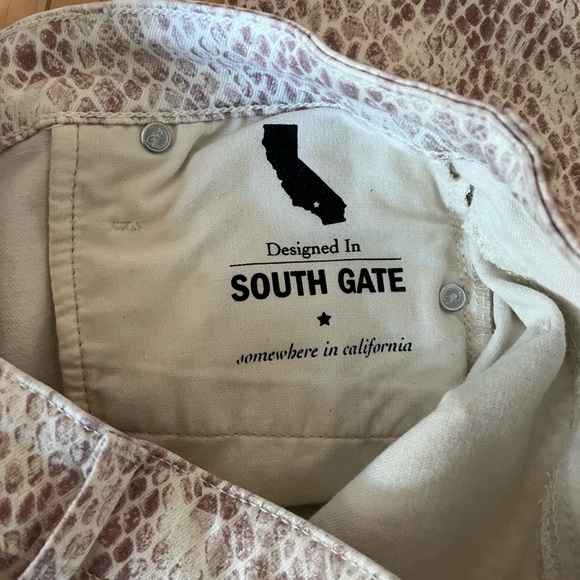 AG Jeans The Farrah Snake Print Skinny Jeans Pink Cream size 28 - Picture 11 of 14